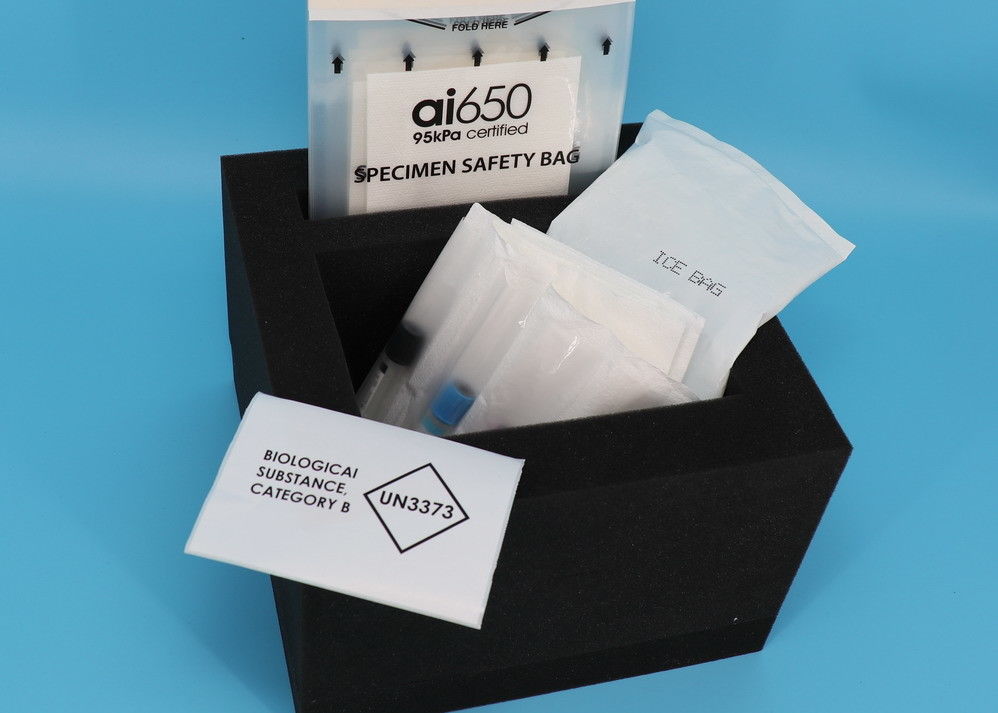 Tissu et cartons d'expédition isolés par spécimen de sang, kit de