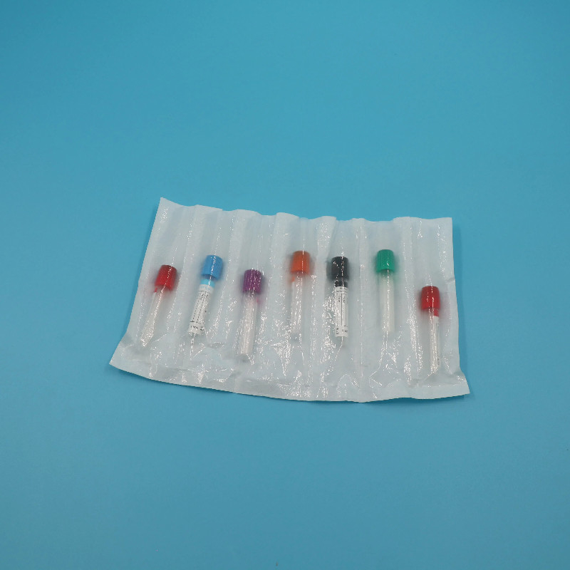 Tubes centrifugeuses dans les laboratoires médicaux pour la collecte et le traitement des échantillons de sang