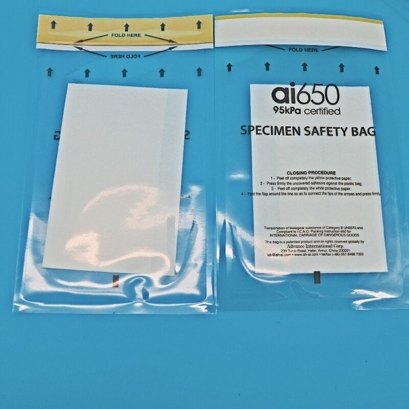 Sac de transport de spécimens jetable 95kPa étanche avec tampon absorbant intégré, idéal pour la collecte d'échantillons environnementaux et de qualité de l'eau